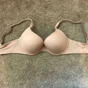 Victoria’s Secret Demi bra in nude